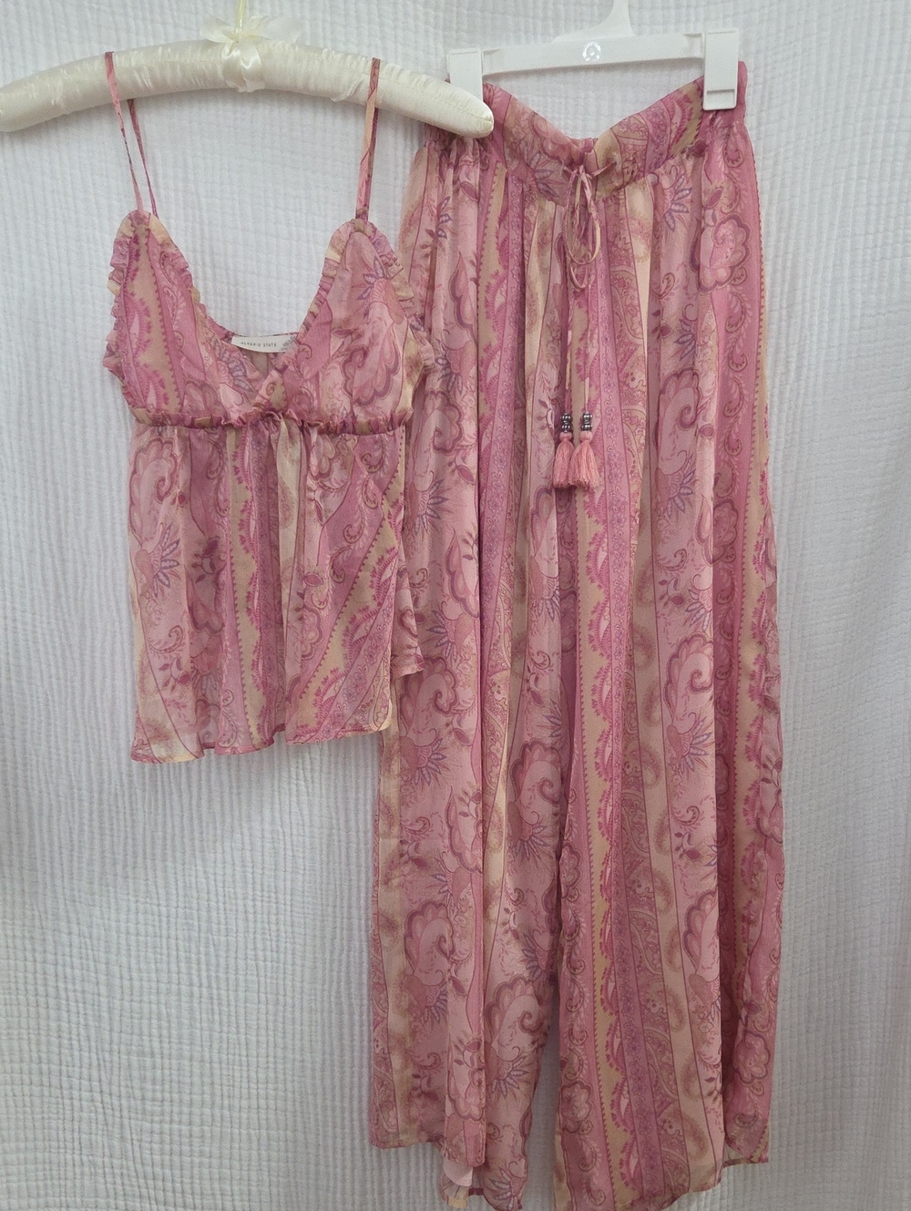 — Cami Top + Wide-Leg Pants - S